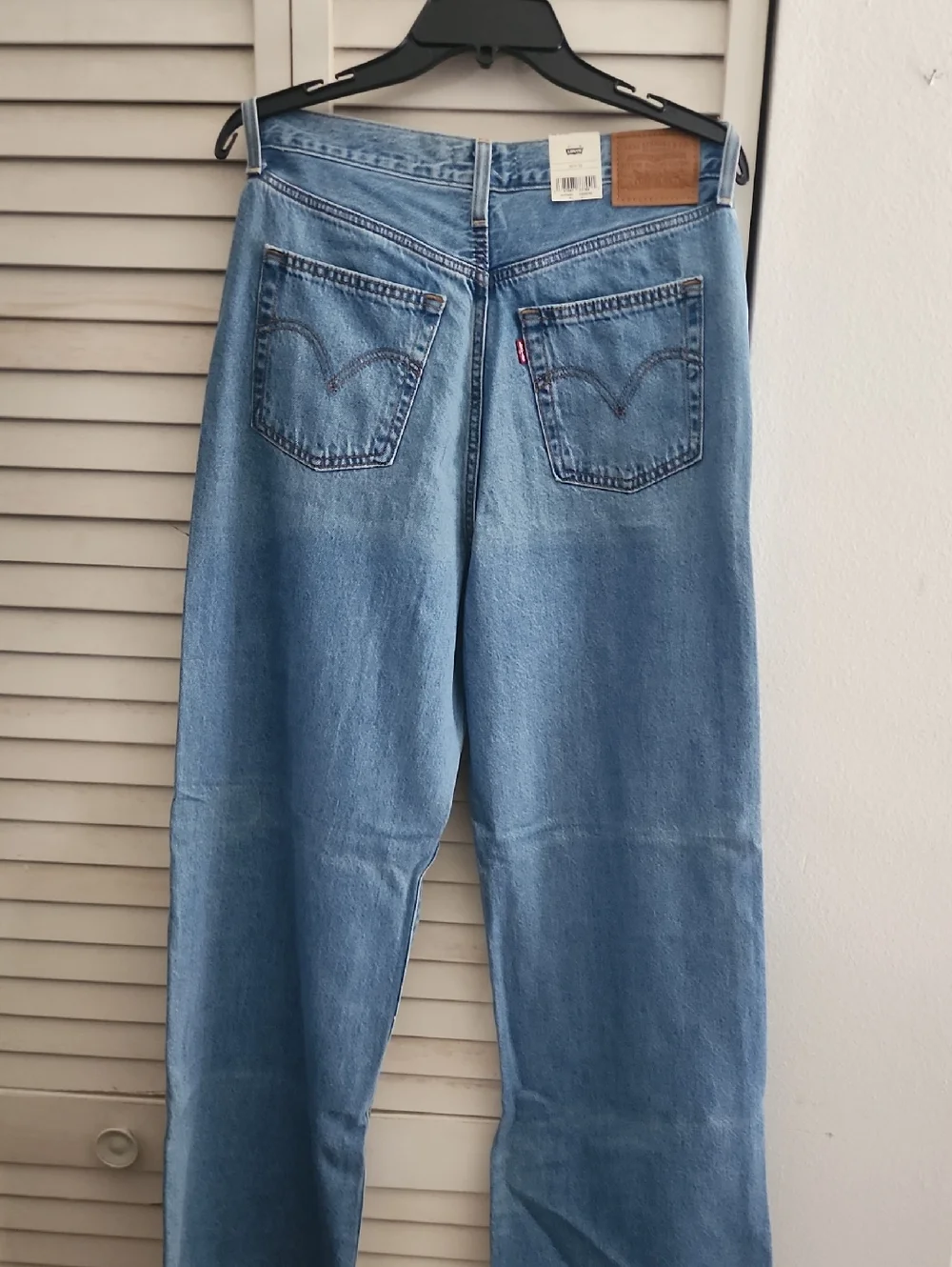 BRAND NEW LEVIS Classic Light Blue RIBCAGE WIDE Leg Jeans IN A SIZE 30 - Picture 8 of 10